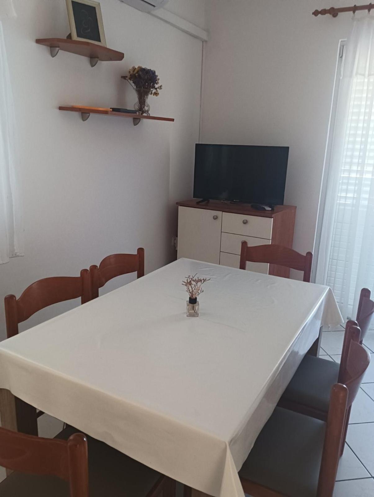 Apartmani Ana Вир Экстерьер фото
