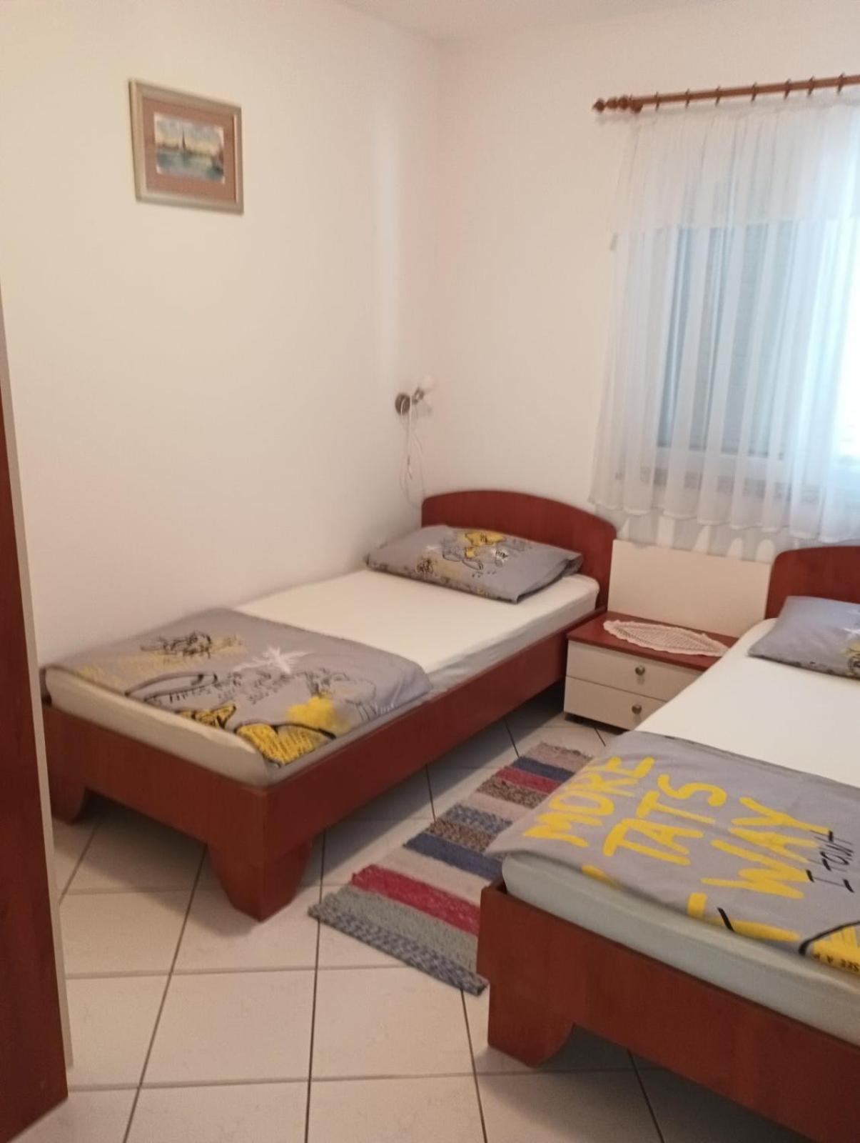 Apartmani Ana Вир Экстерьер фото