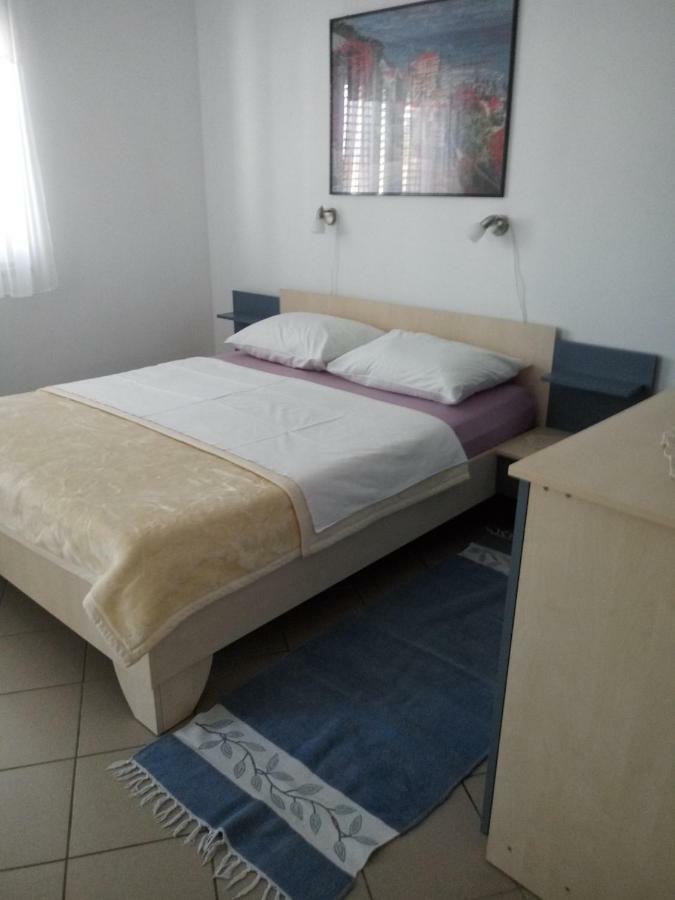 Apartmani Ana Вир Экстерьер фото