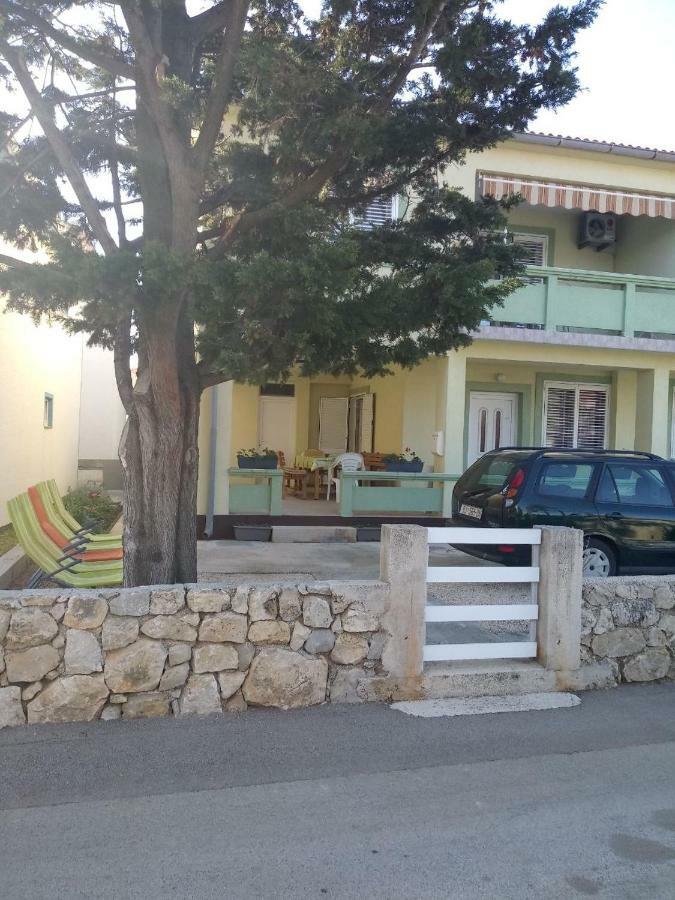 Apartmani Ana Вир Экстерьер фото
