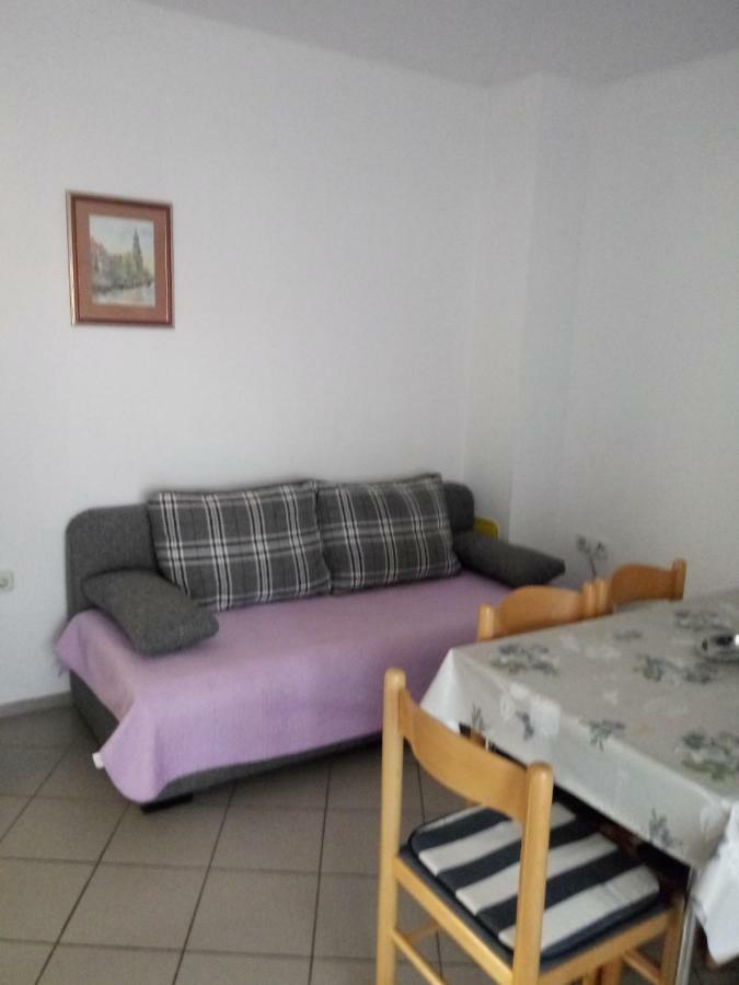 Apartmani Ana Вир Экстерьер фото